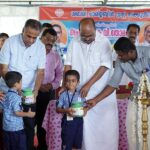 7300 students of 6 schools in Palakkad district get piggy banks with a Rs.100 bill inside each
